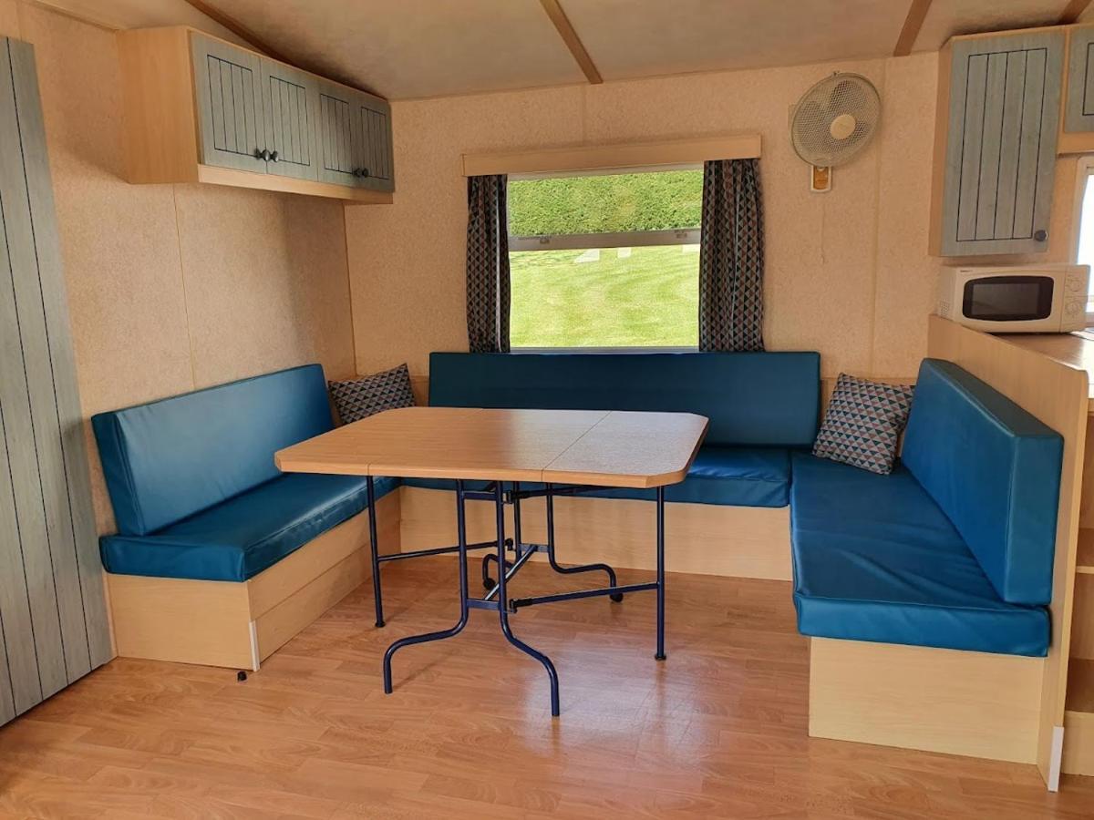Camping Familial Paisible Avec Piscine, Mobil Home , Chalet, Studio & Emplacement Nue Casties-Labrande Exterior foto