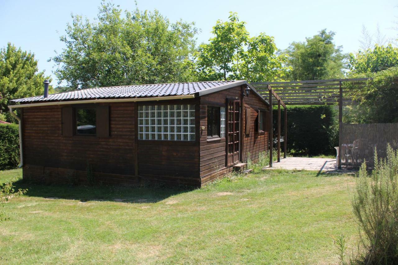 Camping Familial Paisible Avec Piscine, Mobil Home , Chalet, Studio & Emplacement Nue Casties-Labrande Exterior foto